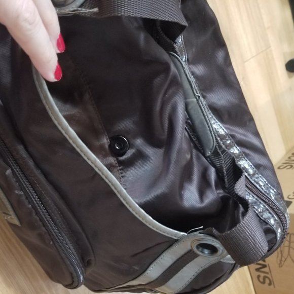 Roots Bag - Picture 3 of 6